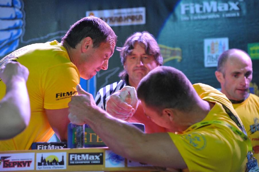 Lion Cup 2013 - Right Hand # Armwrestling # Armpower.net