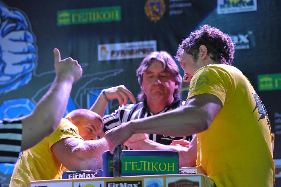 Lion Cup 2013 - Right Hand # Armwrestling # Armpower.net