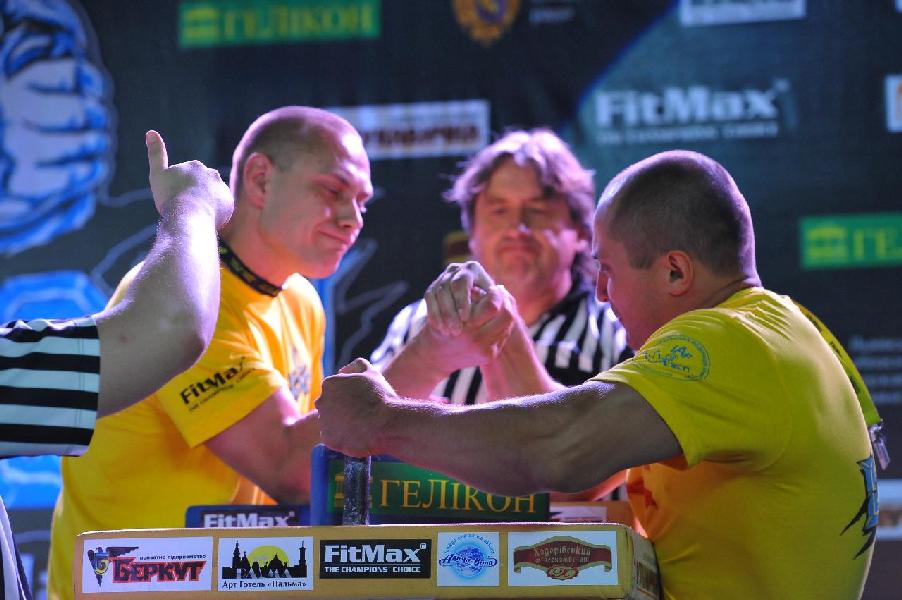 Lion Cup 2013 - Right Hand # Armwrestling # Armpower.net