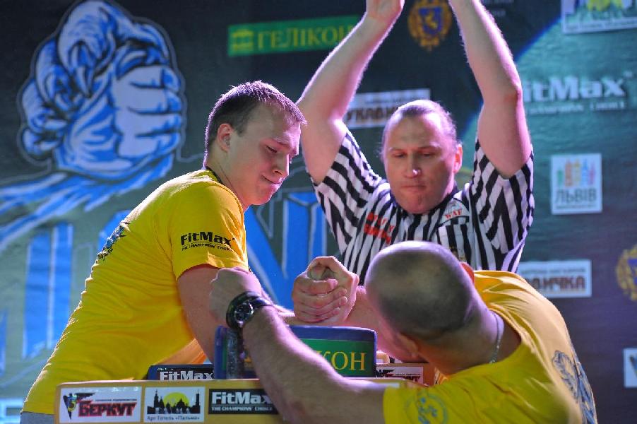 Lion Cup 2013 - Right Hand # Armwrestling # Armpower.net