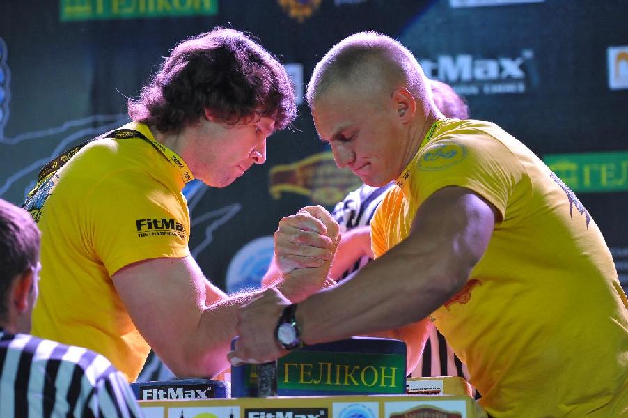 Lion Cup 2013 - Right Hand # Armwrestling # Armpower.net