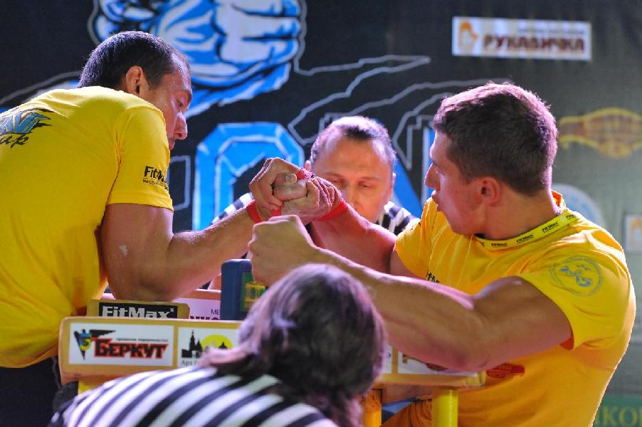 Lion Cup 2013 - Right Hand # Siłowanie na ręce # Armwrestling # Armpower.net