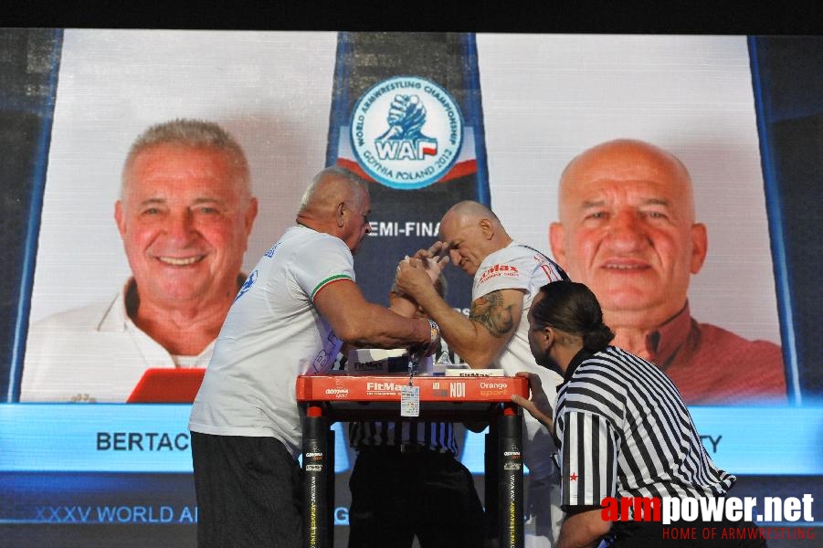 World Armwrestling Championship 2013 - day 1 - photo: Mirek # Aрмспорт # Armsport # Armpower.net