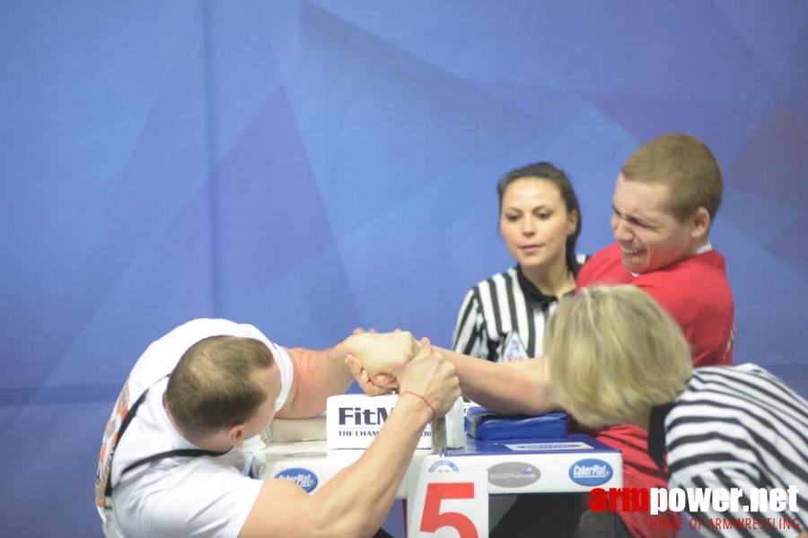 Russian National Championships 2014 - left hand # Armwrestling # Armpower.net