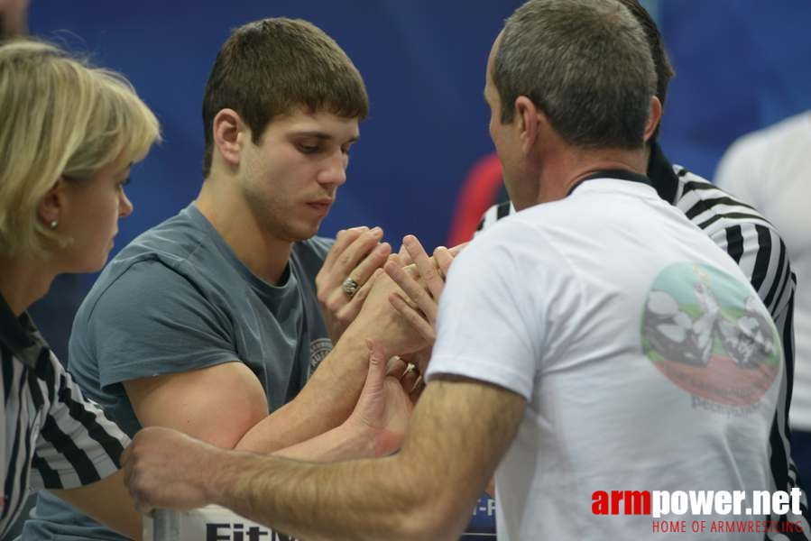 Russian National Championships 2014 - right hand # Siłowanie na ręce # Armwrestling # Armpower.net