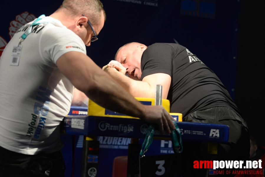 XV MISTRZOSTWA POLSKI - LEWA RĘKA # Siłowanie na ręce # Armwrestling # Armpower.net