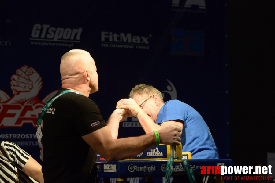 XV MISTRZOSTWA POLSKI - LEWA RĘKA # Siłowanie na ręce # Armwrestling # Armpower.net