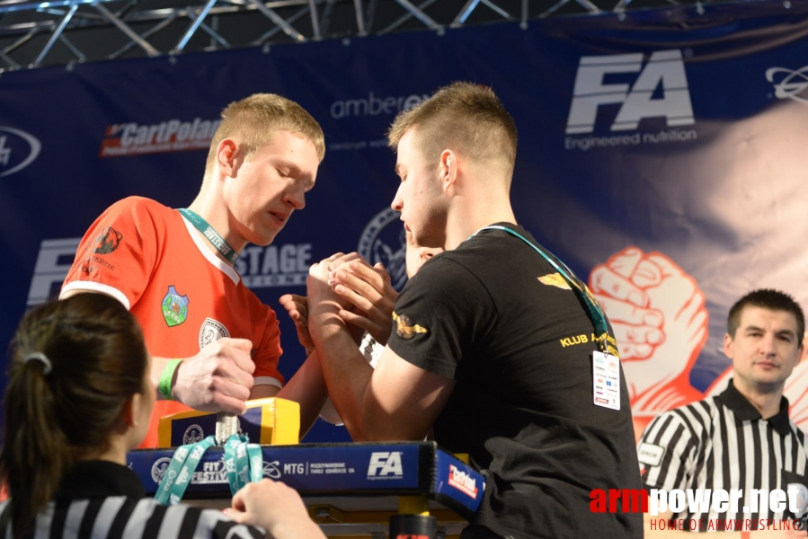 XV MISTRZOSTWA POLSKI - LEWA RĘKA # Siłowanie na ręce # Armwrestling # Armpower.net