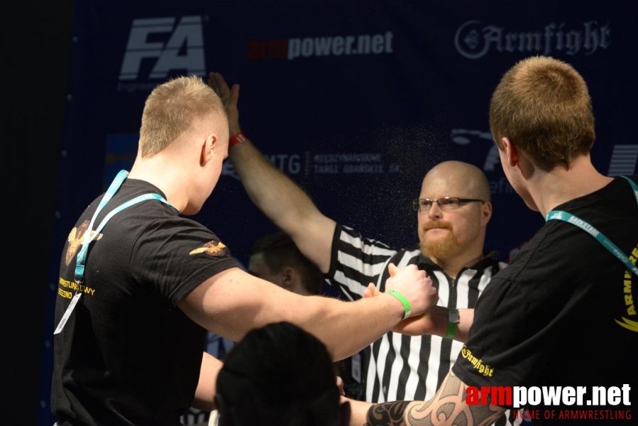 XV MISTRZOSTWA POLSKI - LEWA RĘKA # Siłowanie na ręce # Armwrestling # Armpower.net