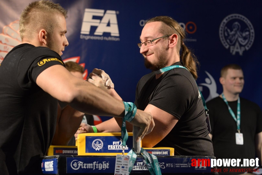 XV MISTRZOSTWA POLSKI - LEWA RĘKA # Siłowanie na ręce # Armwrestling # Armpower.net