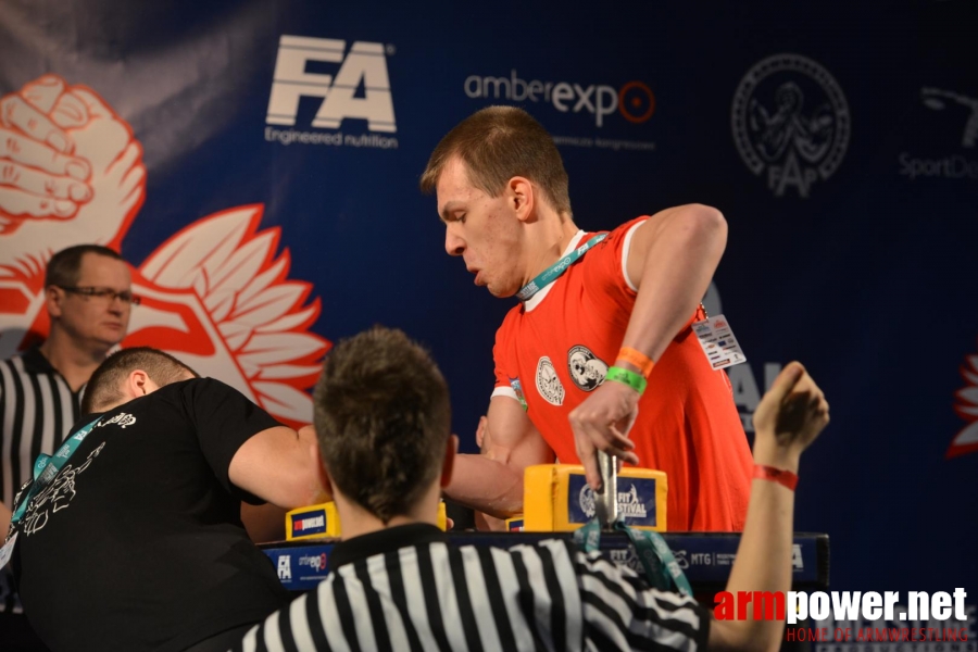 XV MISTRZOSTWA POLSKI - PRAWA RĘKA # Siłowanie na ręce # Armwrestling # Armpower.net