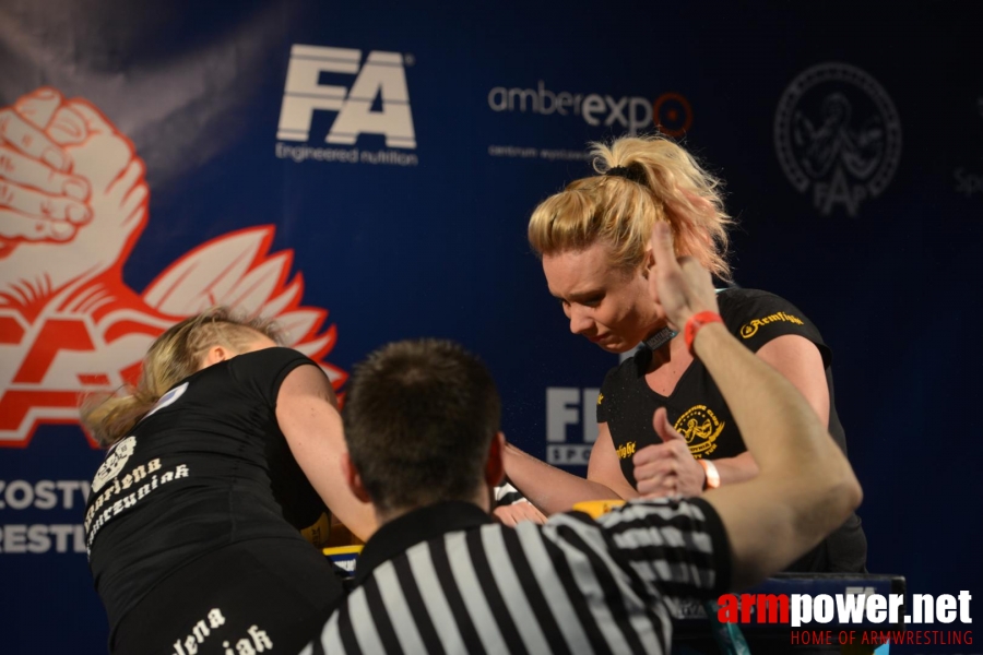 XV MISTRZOSTWA POLSKI - PRAWA RĘKA # Siłowanie na ręce # Armwrestling # Armpower.net