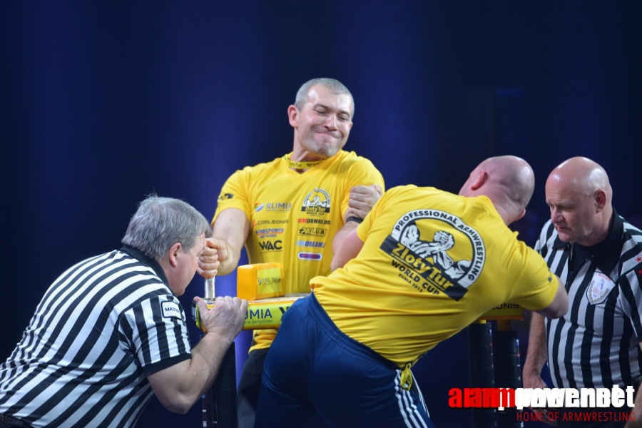 Zloty Tur 2015 - Left Hand # Armwrestling # Armpower.net