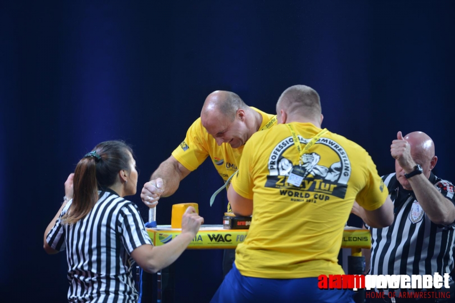 Zloty Tur 2015 - Left Hand # Armwrestling # Armpower.net