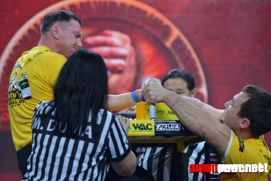 Zloty Tur 2015 - Right Hand # Armwrestling # Armpower.net