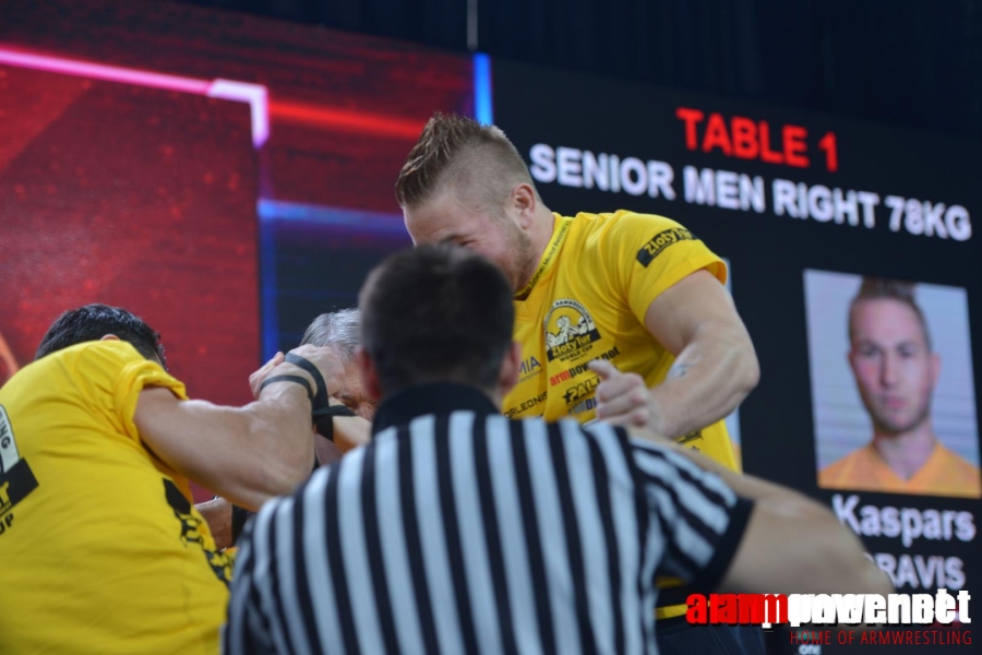 Zloty Tur 2015 - Right Hand # Armwrestling # Armpower.net