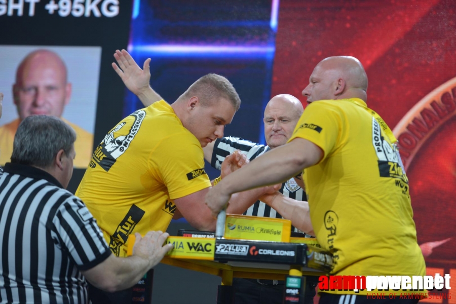 Zloty Tur 2015 - Right Hand # Siłowanie na ręce # Armwrestling # Armpower.net