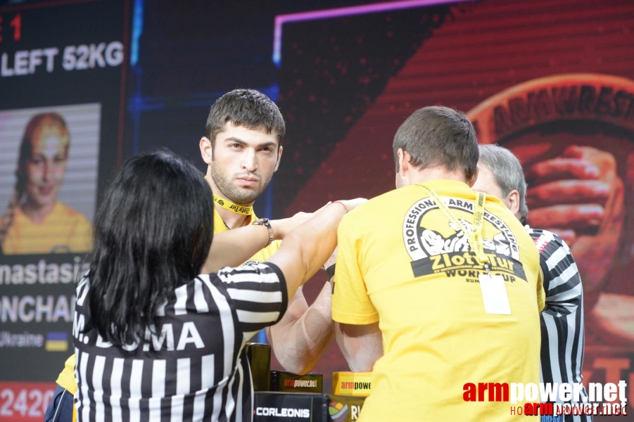 Zloty Tur 2015 by Mark Kazus - Left Hand # Armwrestling # Armpower.net