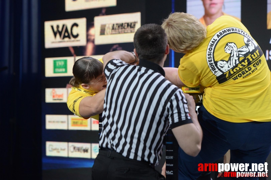 Zloty Tur 2015 by Mark Kazus - Left Hand # Armwrestling # Armpower.net