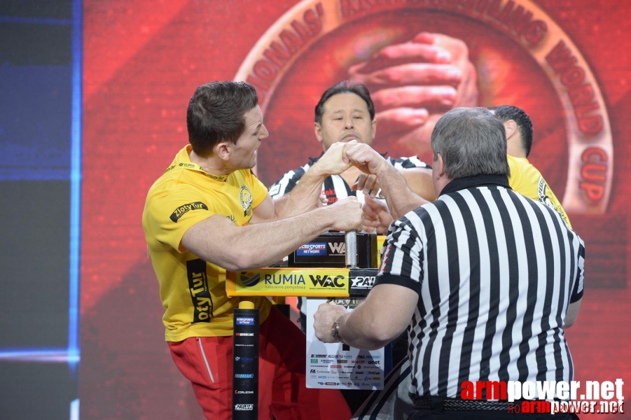 Zloty Tur 2015 by Mark Kazus - Left Hand # Armwrestling # Armpower.net