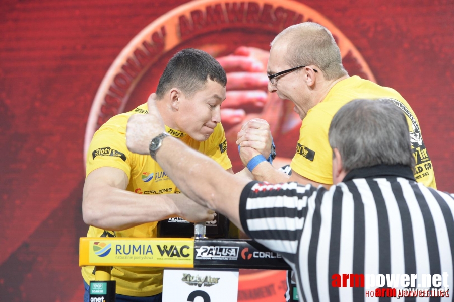 Zloty Tur 2015 by Mark Kazus - Left Hand # Siłowanie na ręce # Armwrestling # Armpower.net