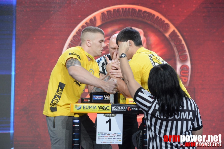 Zloty Tur 2015 by Mark Kazus - Left Hand # Siłowanie na ręce # Armwrestling # Armpower.net