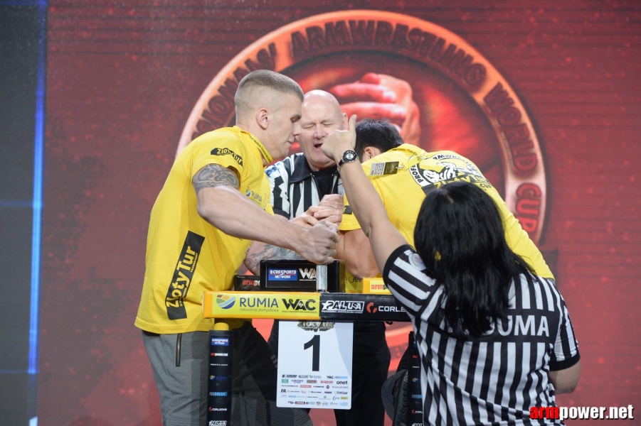 Zloty Tur 2015 by Mark Kazus - Left Hand # Siłowanie na ręce # Armwrestling # Armpower.net