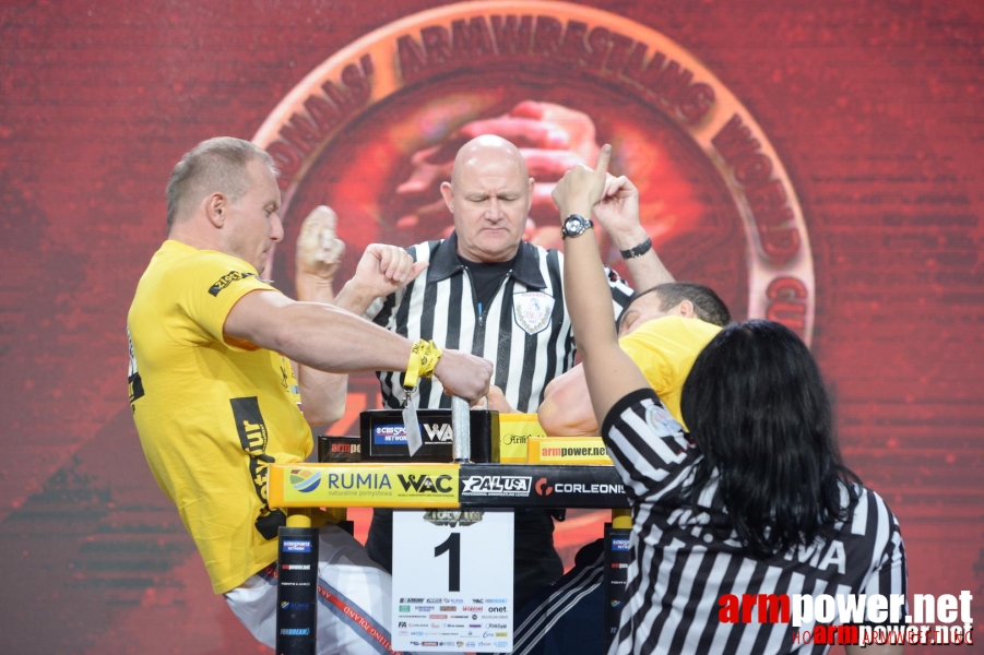 Zloty Tur 2015 by Mark Kazus - Left Hand # Armwrestling # Armpower.net