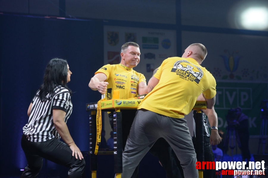 Zloty Tur 2015 by Mark Kazus - Left Hand # Siłowanie na ręce # Armwrestling # Armpower.net