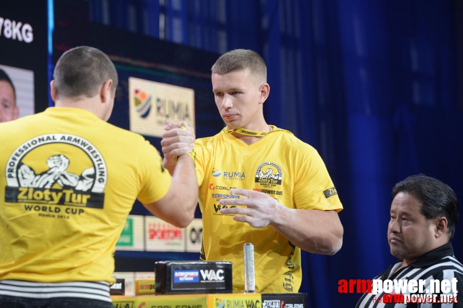 Zloty Tur 2015 by Mark Kazus - Left Hand # Siłowanie na ręce # Armwrestling # Armpower.net