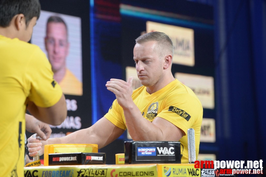 Zloty Tur 2015 by Mark Kazus - Left Hand # Armwrestling # Armpower.net