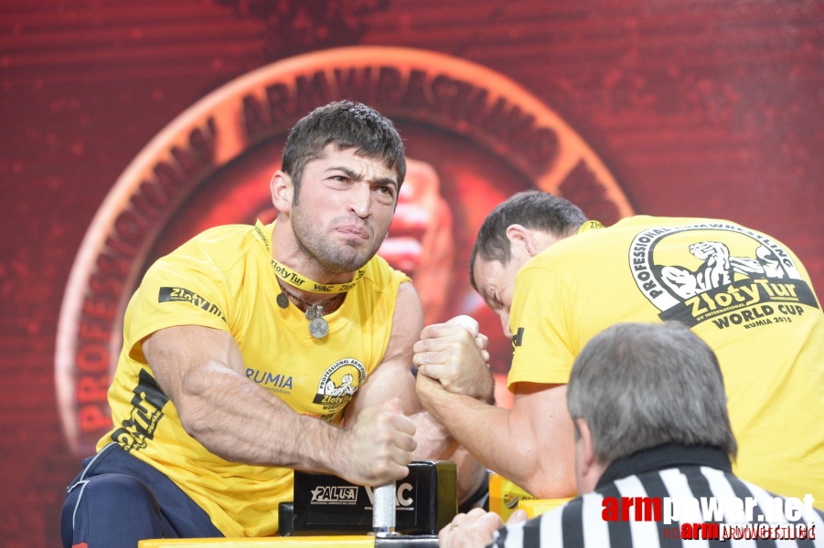 Zloty Tur 2015 by Mark Kazus - Left Hand # Armwrestling # Armpower.net