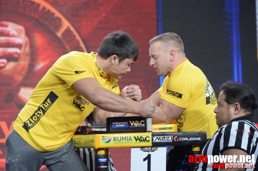 Zloty Tur 2015 by Mark Kazus - Left Hand # Armwrestling # Armpower.net