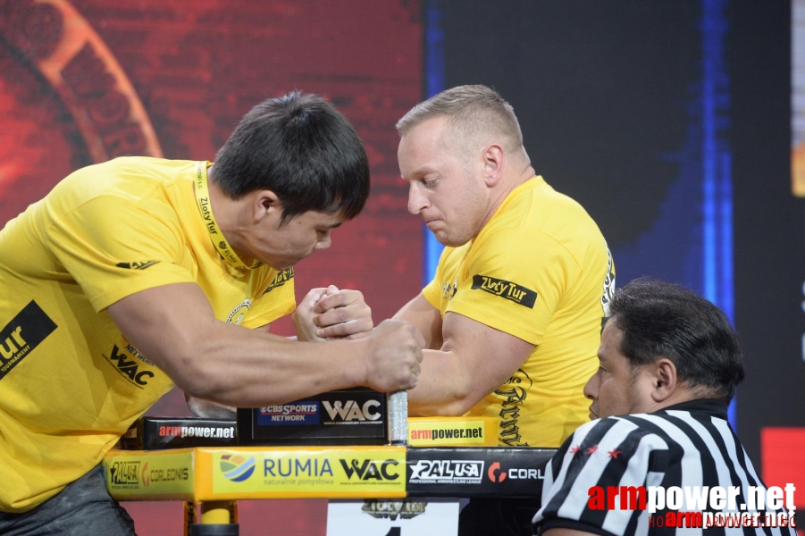 Zloty Tur 2015 by Mark Kazus - Left Hand # Armwrestling # Armpower.net