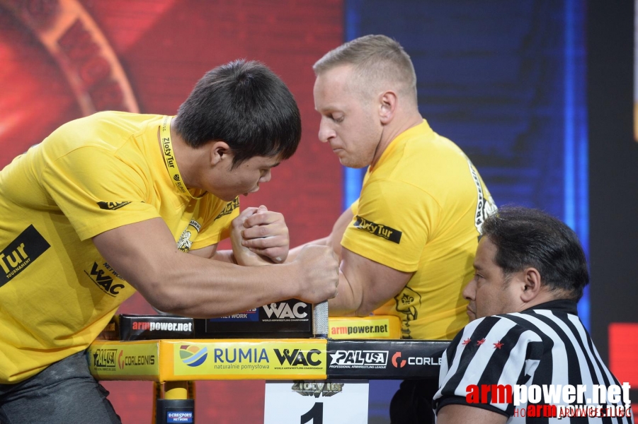 Zloty Tur 2015 by Mark Kazus - Left Hand # Armwrestling # Armpower.net