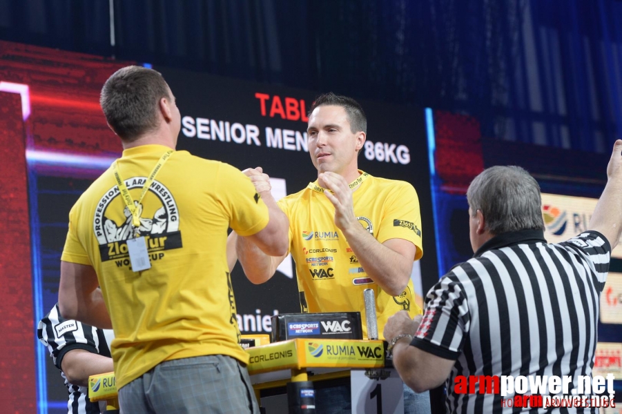 Zloty Tur 2015 by Mark Kazus - Left Hand # Siłowanie na ręce # Armwrestling # Armpower.net