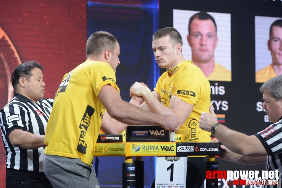 Zloty Tur 2015 by Mark Kazus - Left Hand # Siłowanie na ręce # Armwrestling # Armpower.net