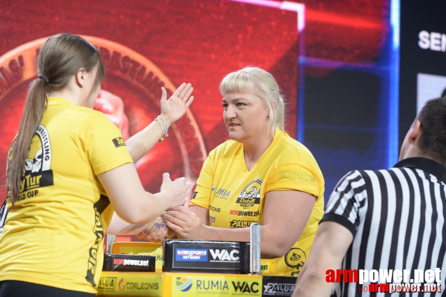 Zloty Tur 2015 by Mark Kazus - Left Hand # Siłowanie na ręce # Armwrestling # Armpower.net