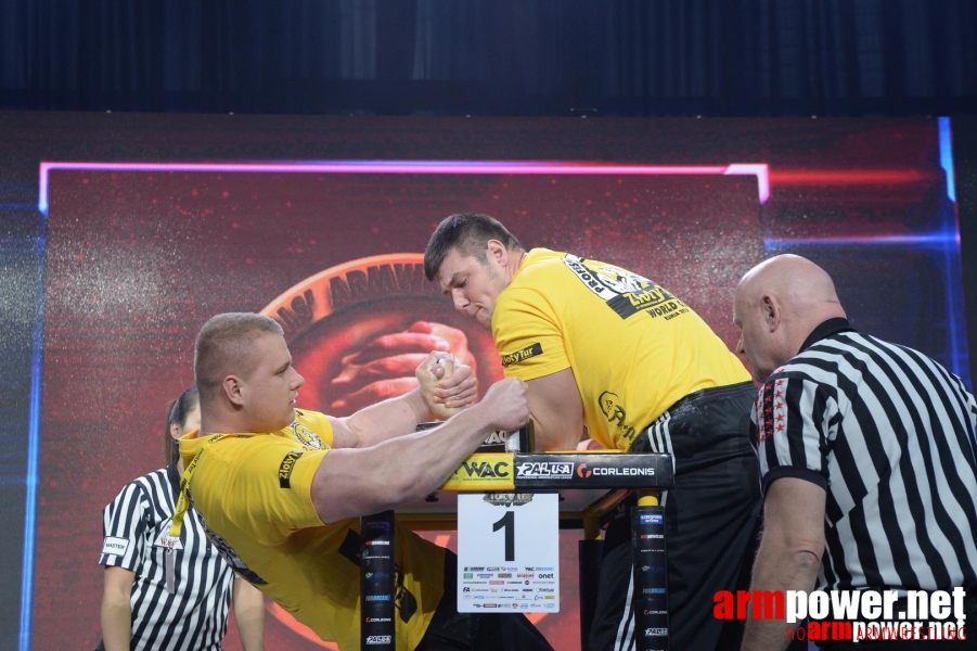 Zloty Tur 2015 by Mark Kazus - Left Hand # Siłowanie na ręce # Armwrestling # Armpower.net