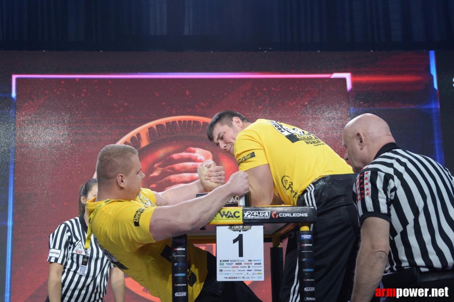 Zloty Tur 2015 by Mark Kazus - Left Hand # Siłowanie na ręce # Armwrestling # Armpower.net