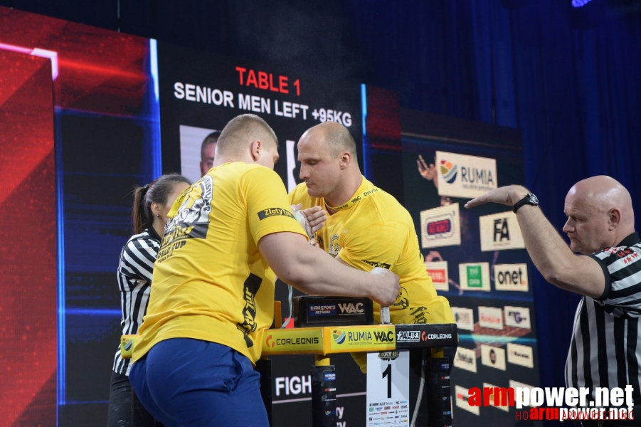 Zloty Tur 2015 by Mark Kazus - Left Hand # Siłowanie na ręce # Armwrestling # Armpower.net