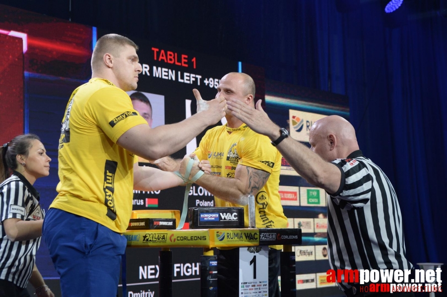 Zloty Tur 2015 by Mark Kazus - Left Hand # Armwrestling # Armpower.net