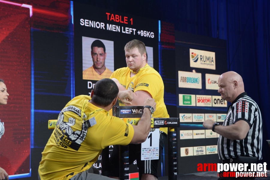 Zloty Tur 2015 by Mark Kazus - Left Hand # Armwrestling # Armpower.net