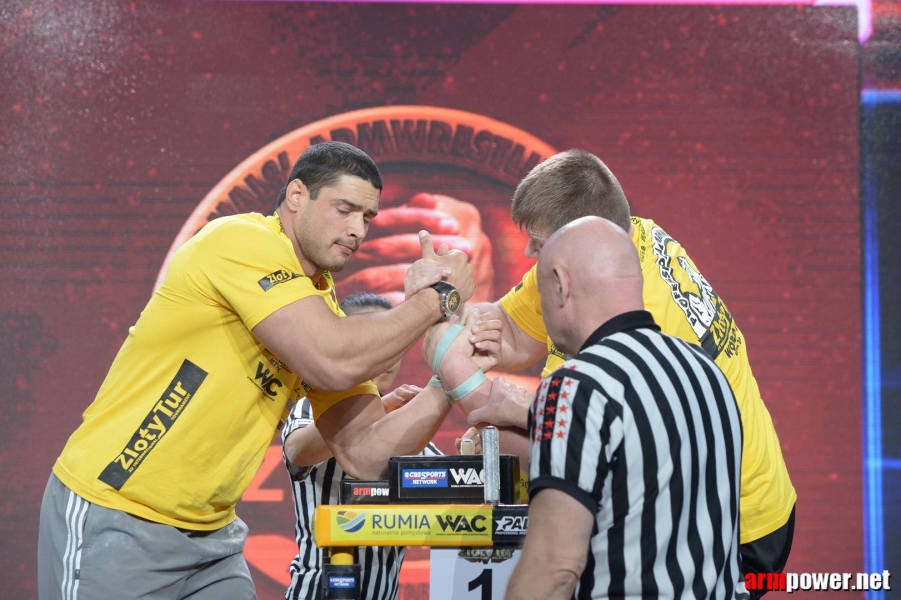 Zloty Tur 2015 by Mark Kazus - Left Hand # Siłowanie na ręce # Armwrestling # Armpower.net