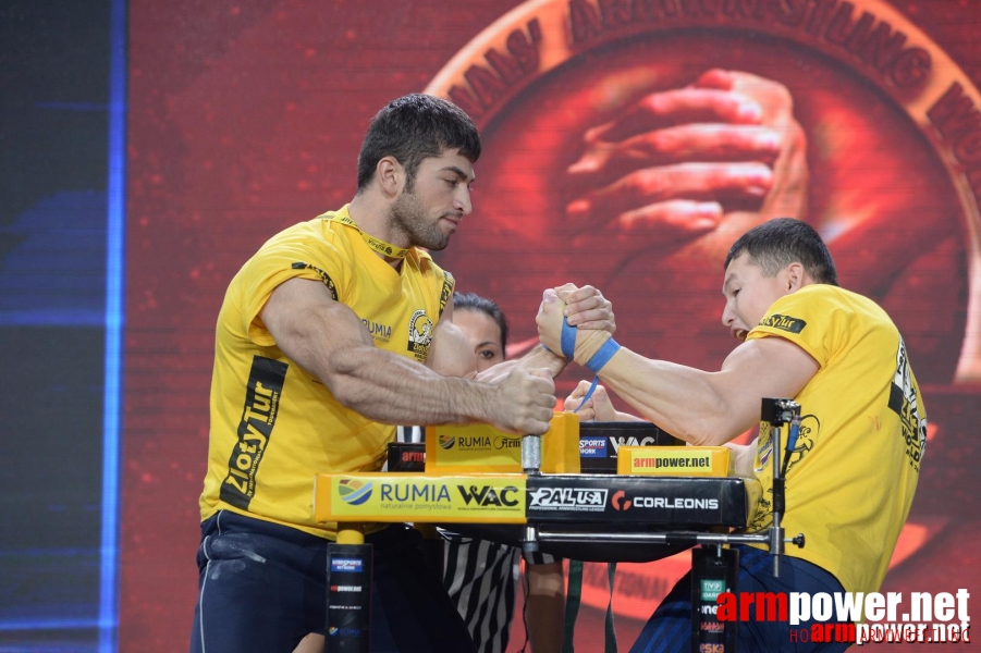 Zloty Tur 2015 by Mark Kazus - Left Hand # Siłowanie na ręce # Armwrestling # Armpower.net