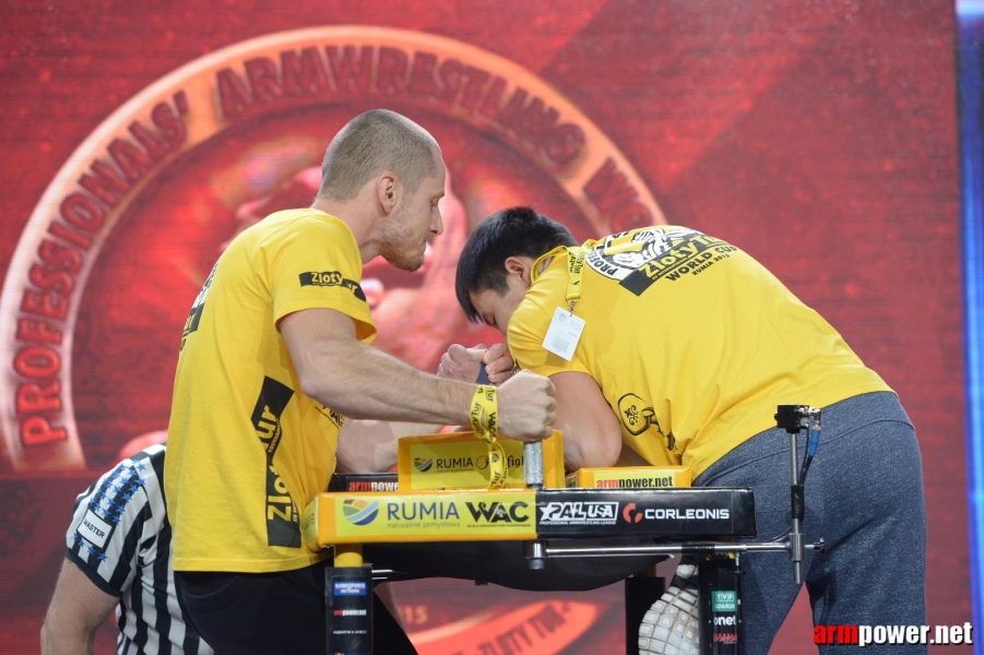 Zloty Tur 2015 by Mark Kazus - Left Hand # Siłowanie na ręce # Armwrestling # Armpower.net