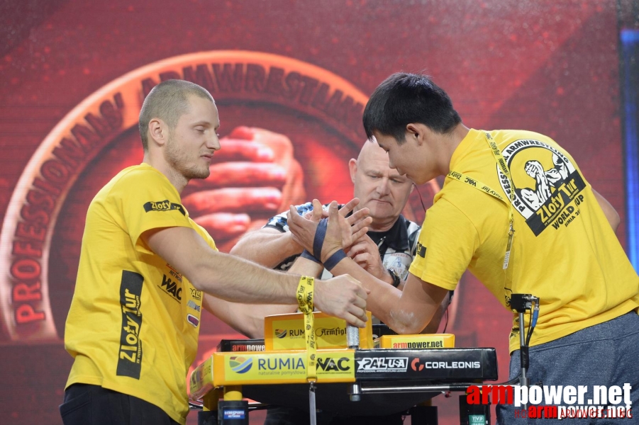 Zloty Tur 2015 by Mark Kazus - Left Hand # Siłowanie na ręce # Armwrestling # Armpower.net