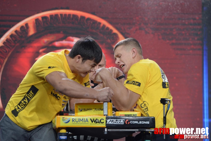 Zloty Tur 2015 by Mark Kazus - Left Hand # Siłowanie na ręce # Armwrestling # Armpower.net