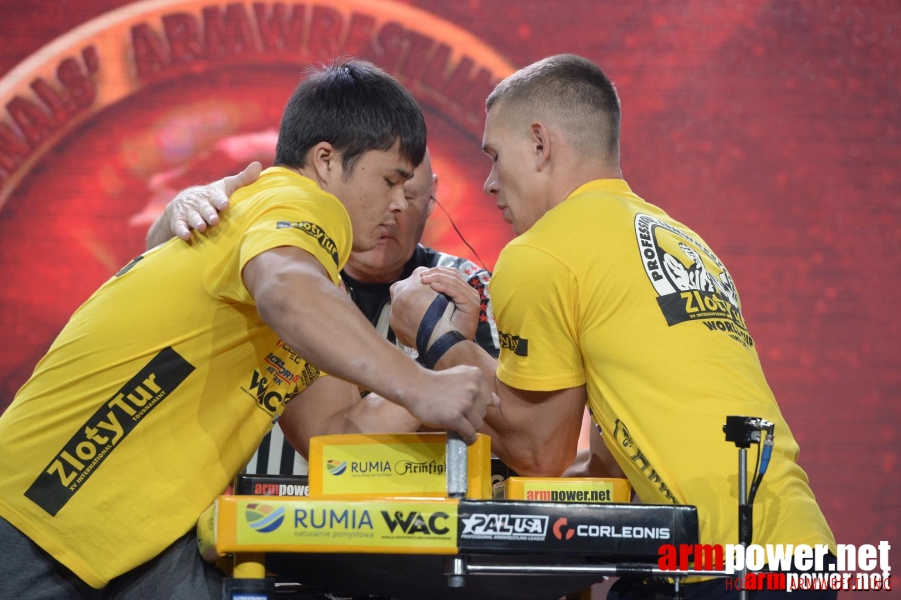 Zloty Tur 2015 by Mark Kazus - Left Hand # Siłowanie na ręce # Armwrestling # Armpower.net