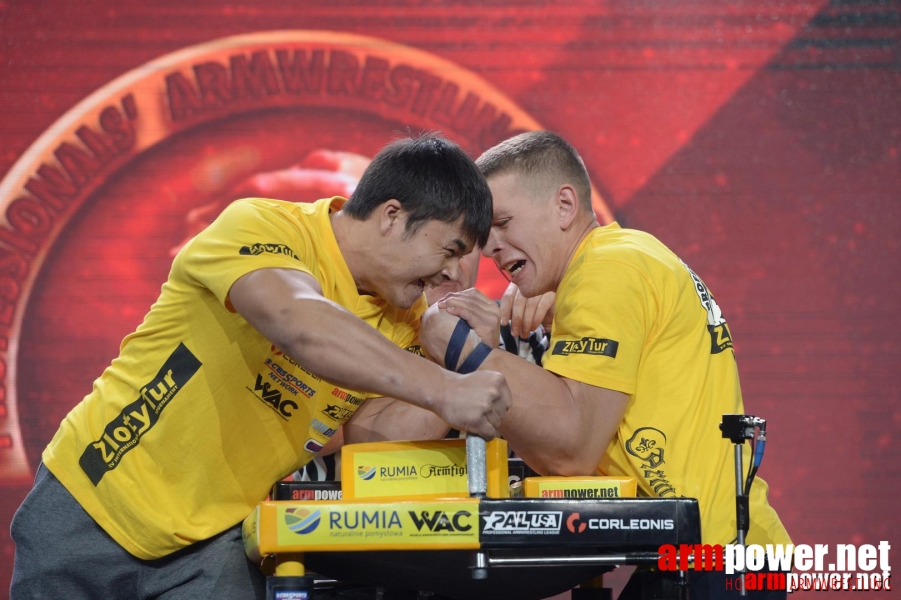 Zloty Tur 2015 by Mark Kazus - Left Hand # Siłowanie na ręce # Armwrestling # Armpower.net